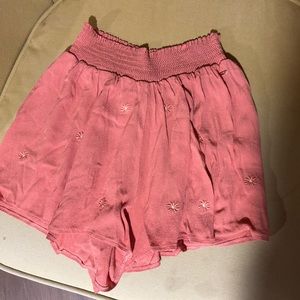 PINK woman’s flowy shorts/skort size xs
